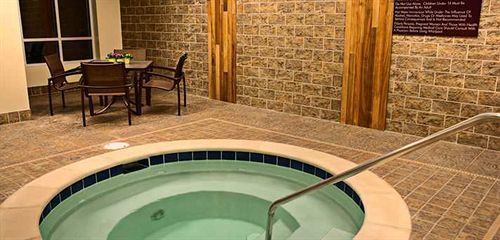 Embassy By Hilton Jackson North 4*